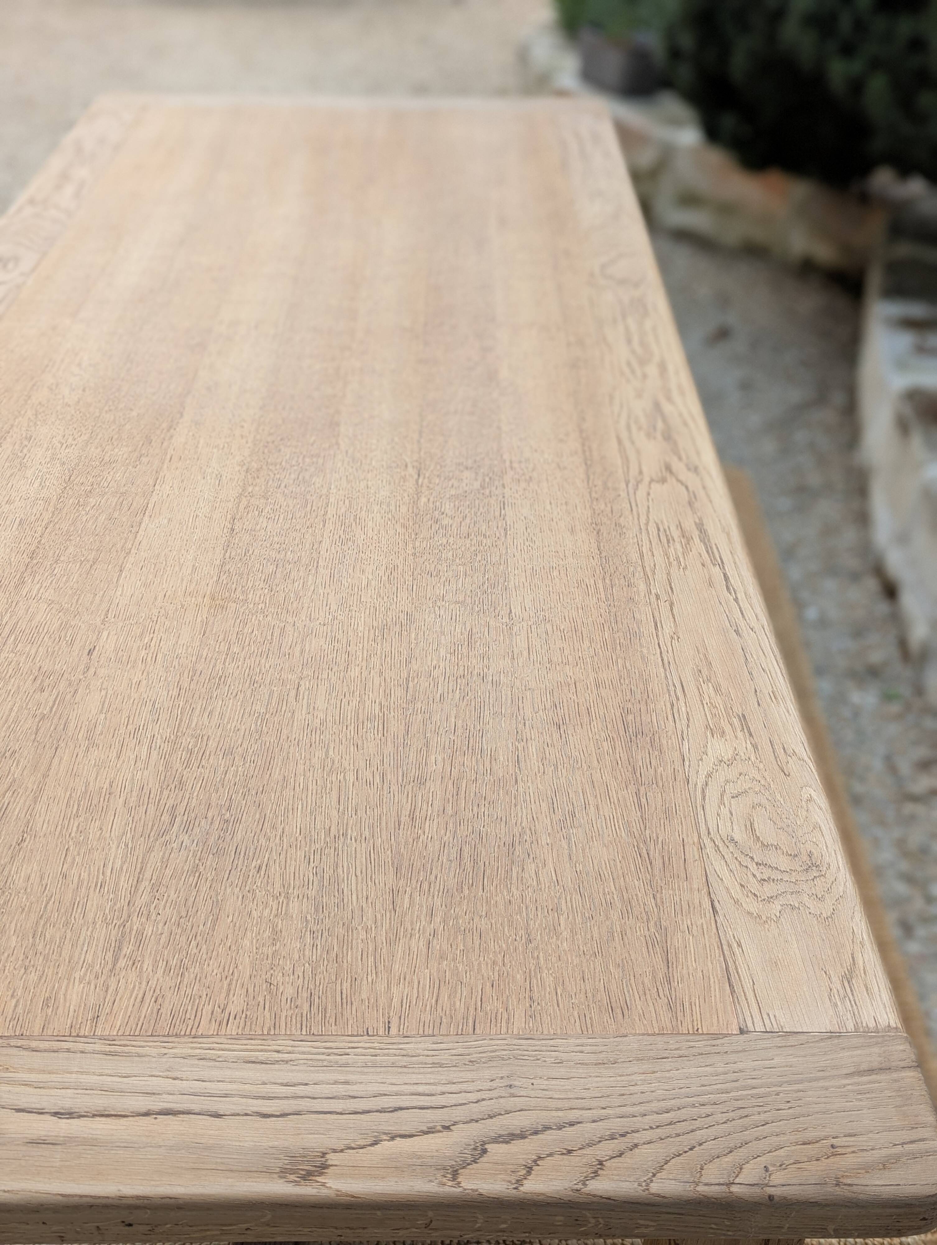 Farm table