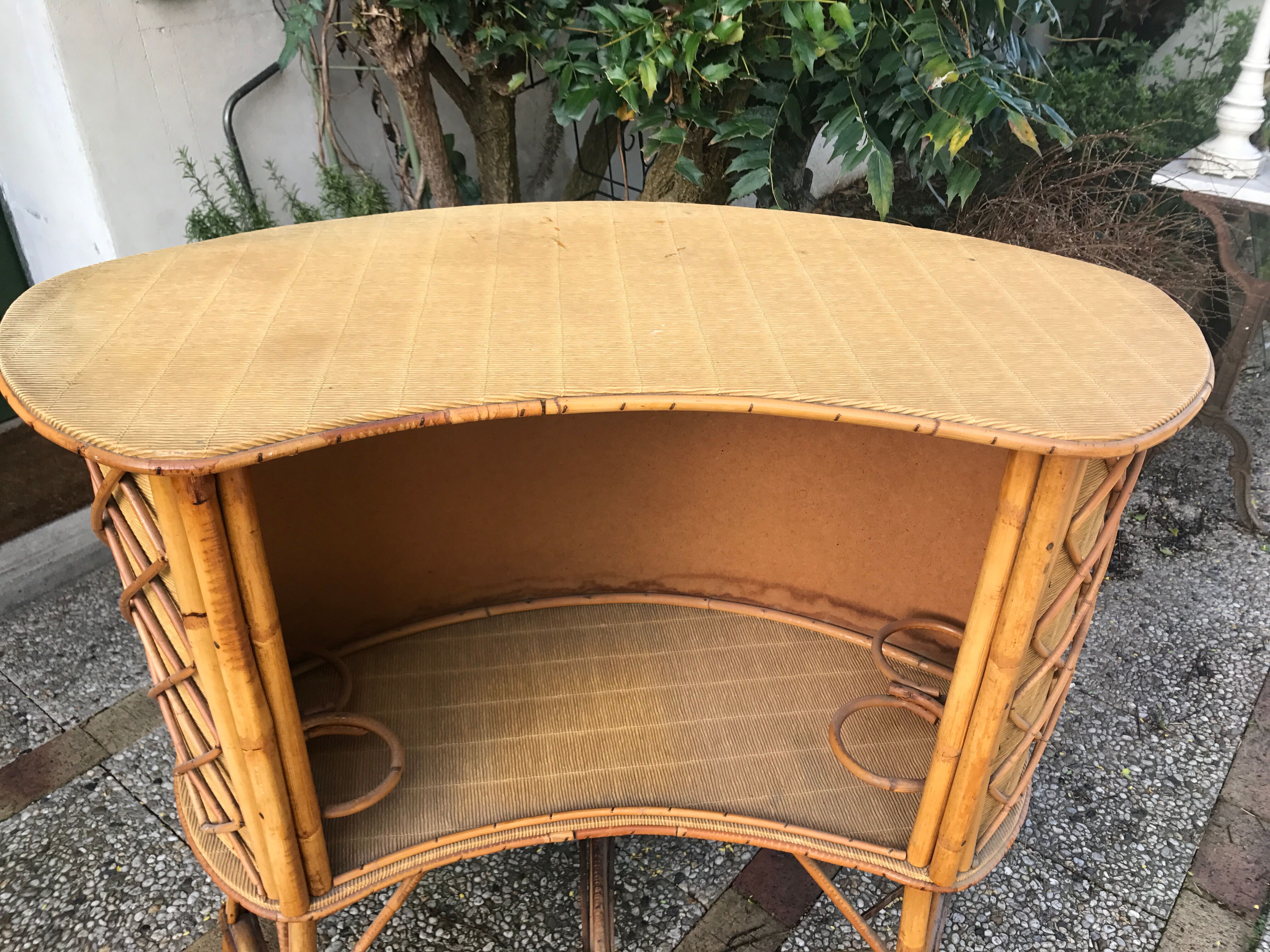Vintage rattan bar