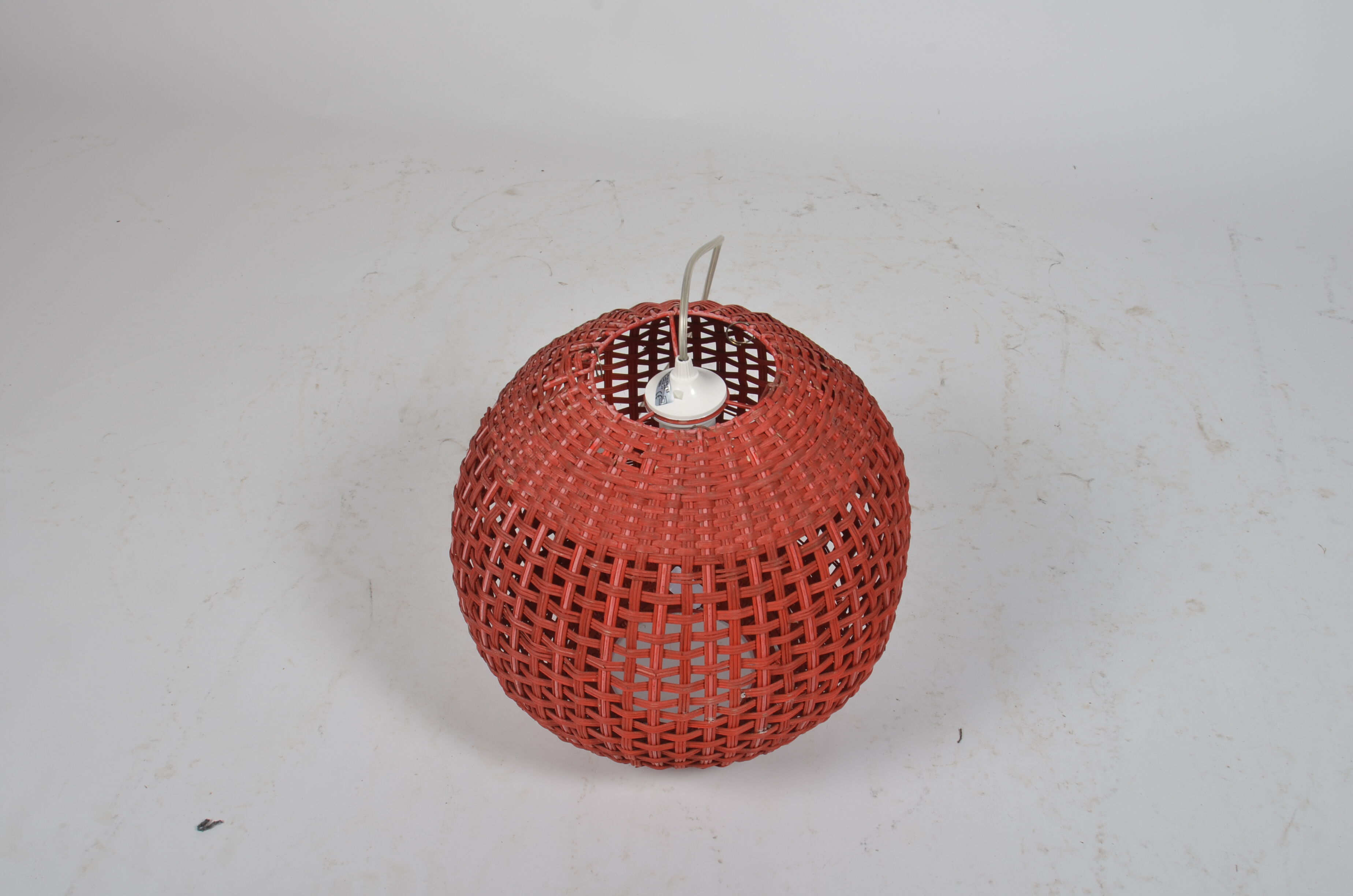 Rattan ball suspension
