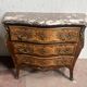 Commode de style Louis XV marquetées toutes faces XX siècle