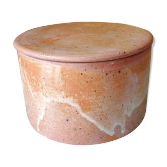 Former sandstone buttermaker
