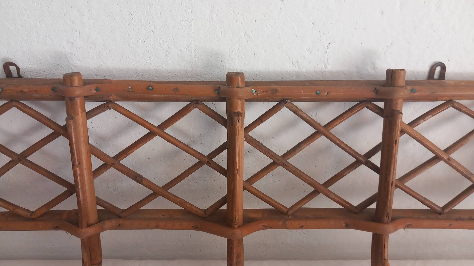 Vintage wall coat rack in rattan and bamboo – 1960s/70s