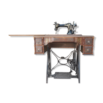 Old derby sewing machine