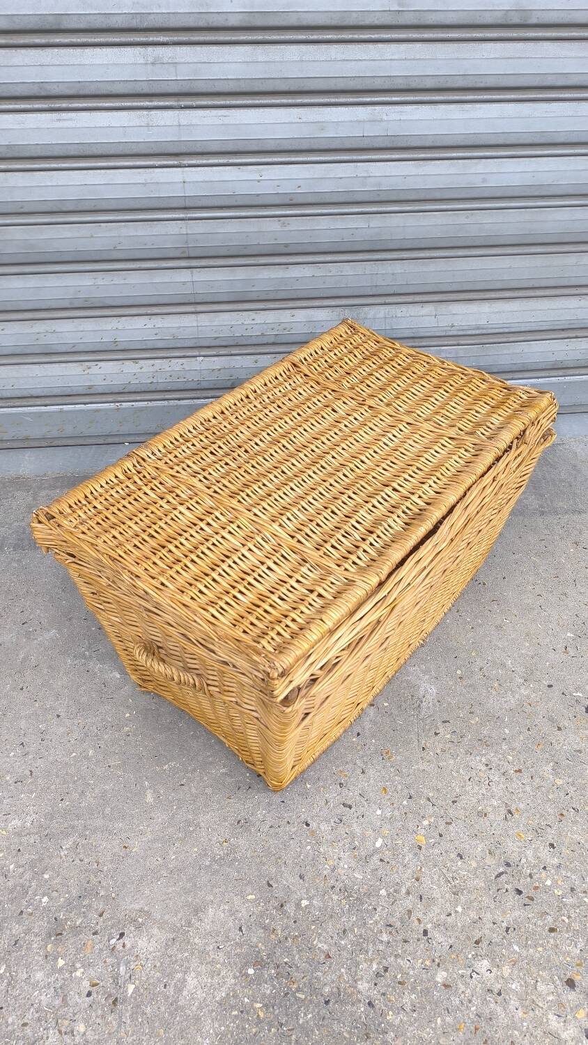 Wicker basket 1960