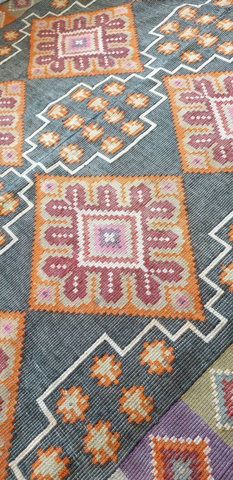 Tapis roumain en laine 200x156cm