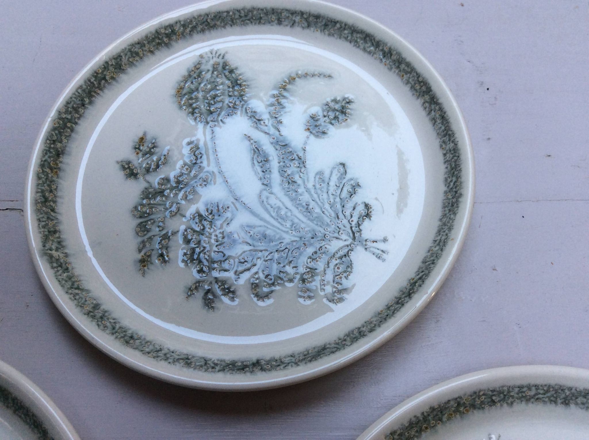 3 dinner plates
