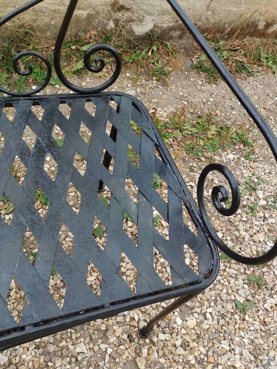 Beau banc de jardin en fer ancien