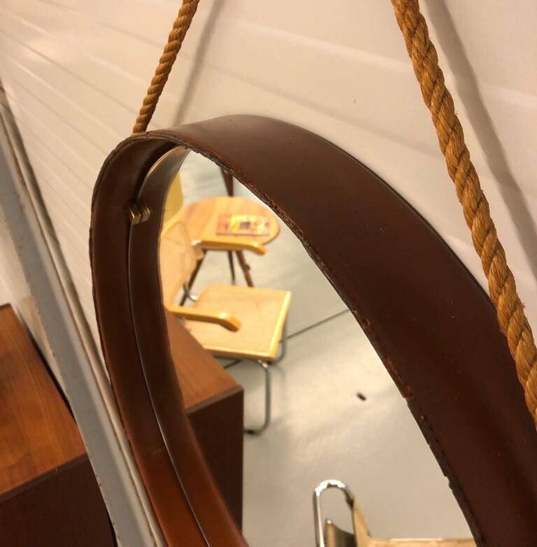 Miroir en cuir cognac Pizzetti, Italie années 1950