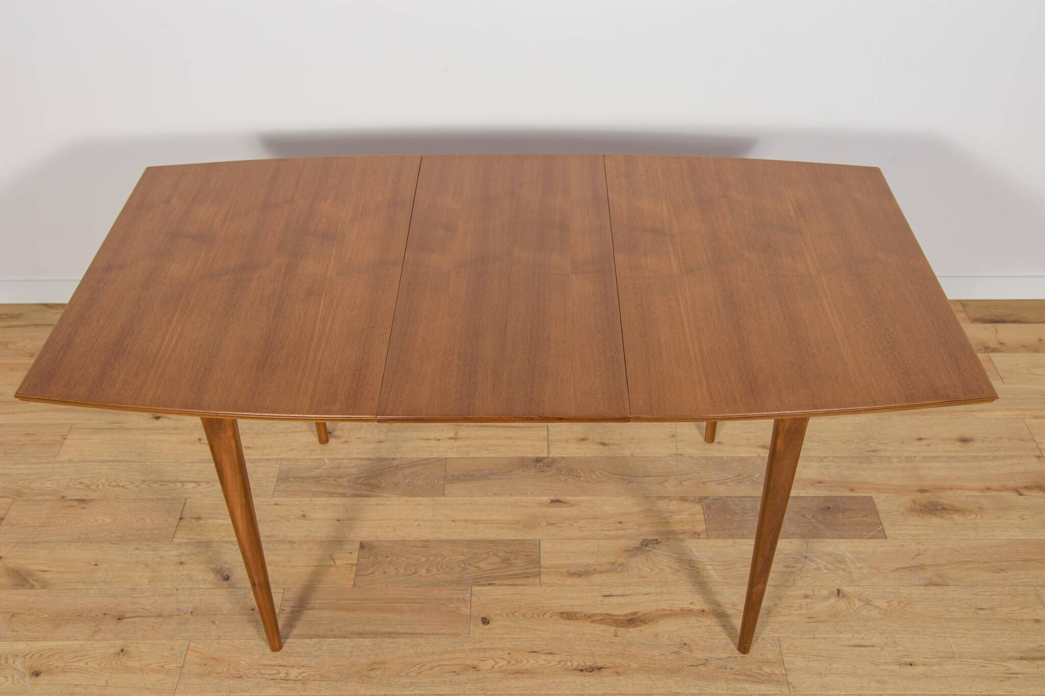Table à manger extensible en teck du milieu du siècle de McIntosh, Royaume-Uni.