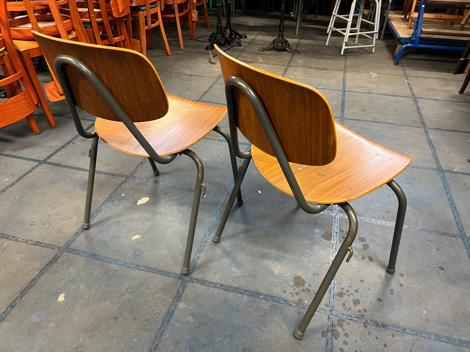 Pair of Kho Liang chairs, édition Car Katwijk