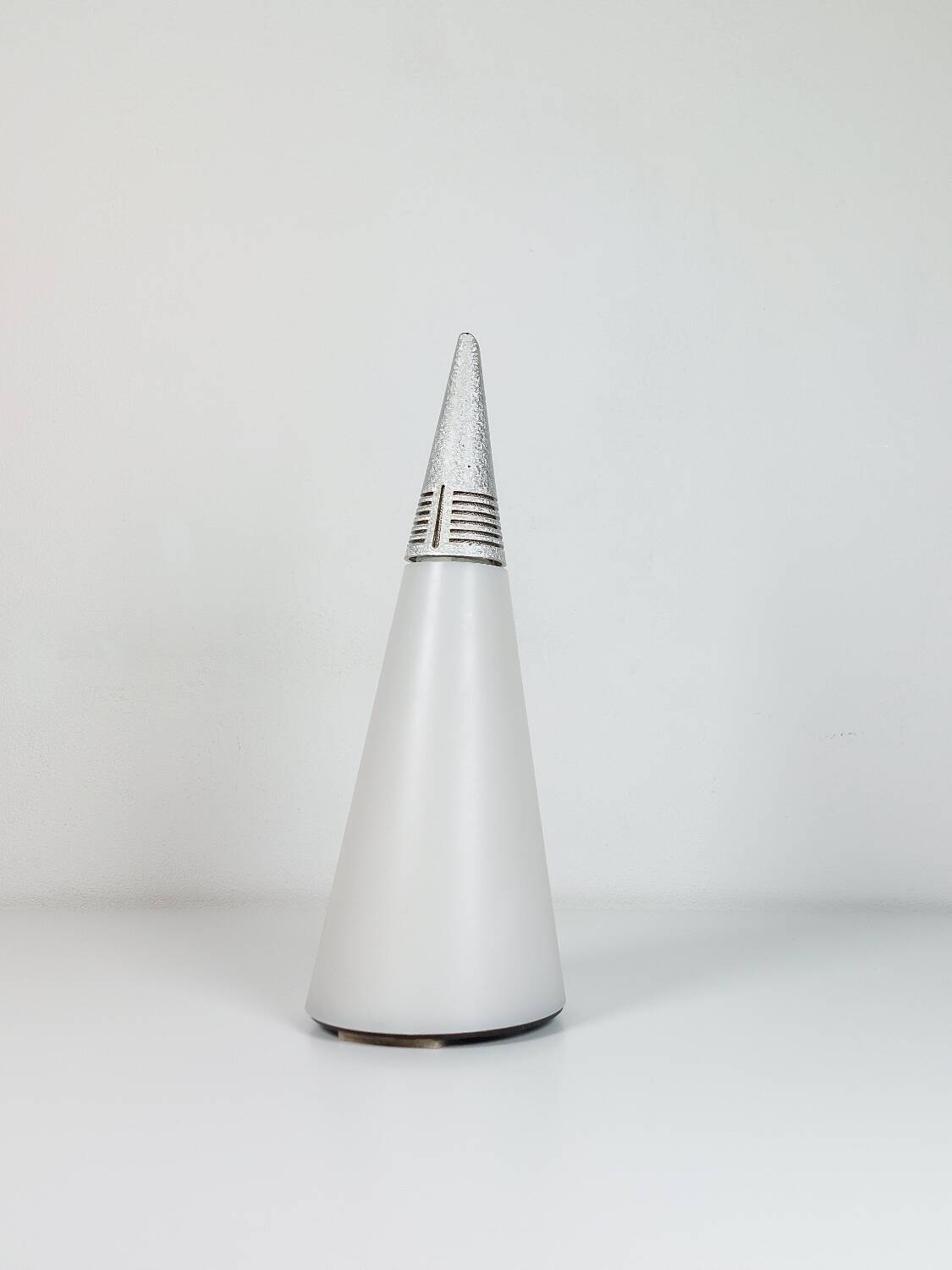 Lampe de table vintage Haruki Mori Cassina 1990