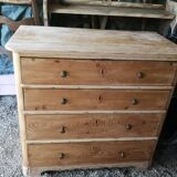 4-drawer pine chest of drawers