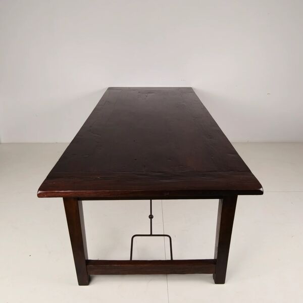 Grande table à manger en chêne espagnol avec des barres en fer forgé – 20e siècle