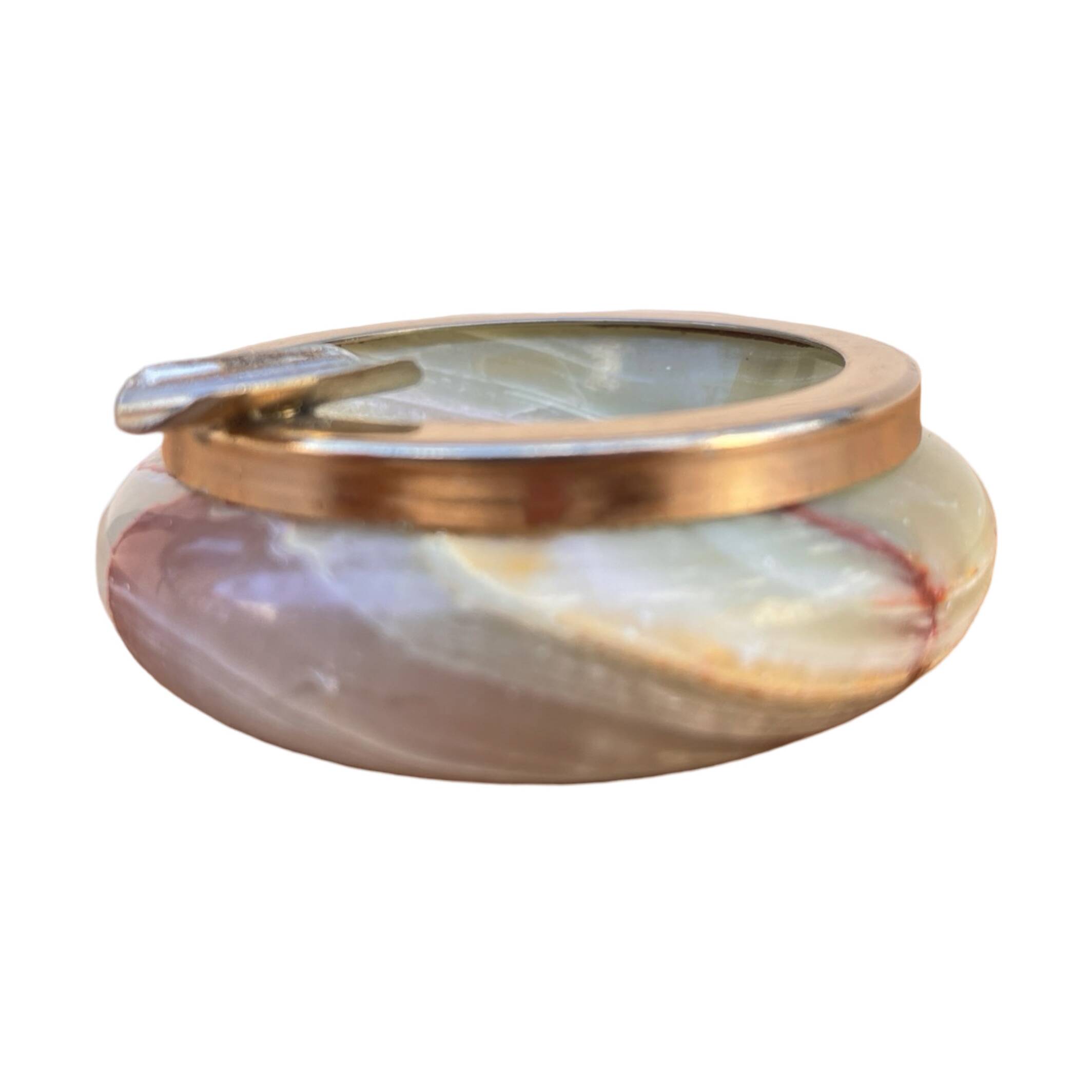 Small alabaster ashtray with brass fittings, Italy, 1970s.