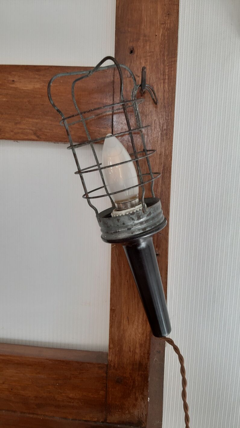 Vintage walking lamp