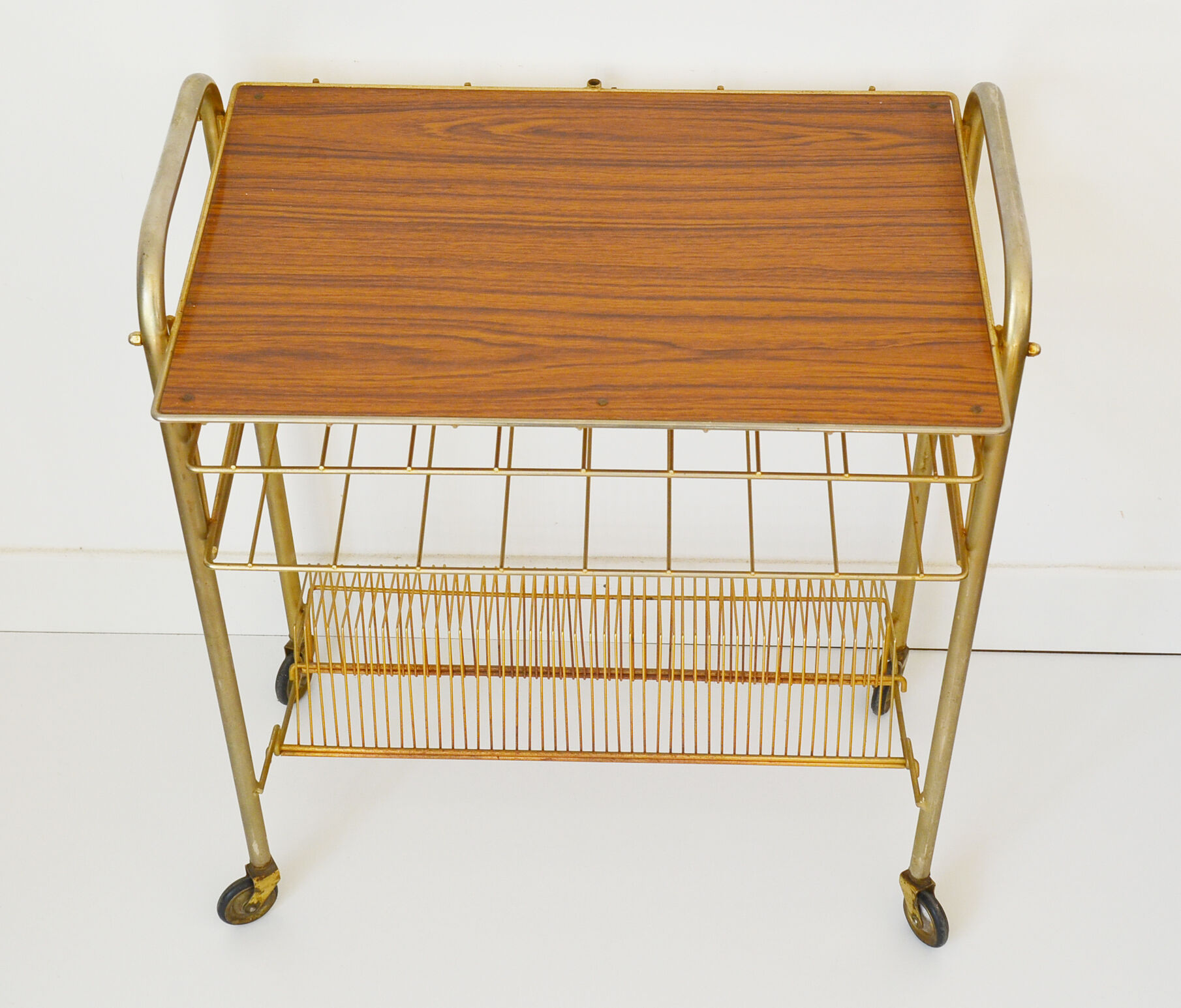 Table à roulettes porte vinyles des années 60