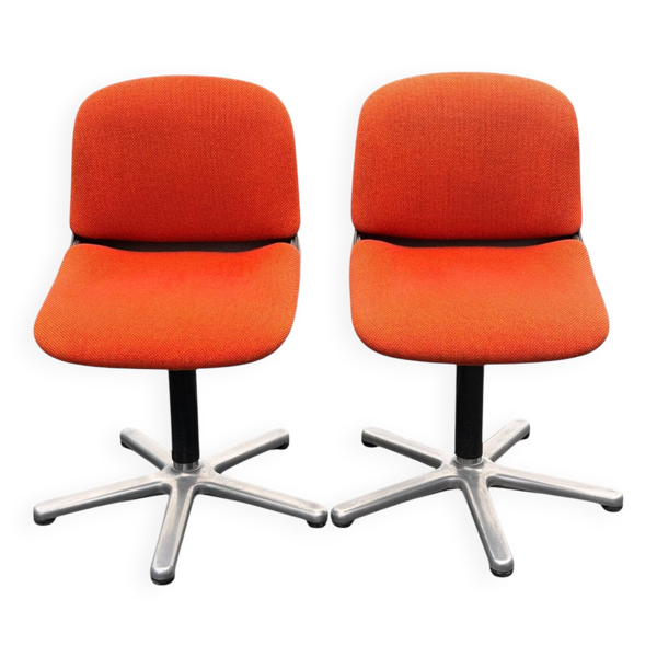Paire de chaises vintage modèle 231/5 en tissu orange et aluminium par Wilkhahn