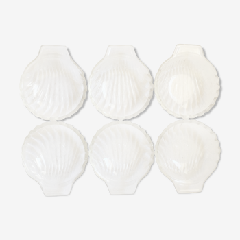 Series of 6 Pyrex glass cups in the shape of a scallop shell