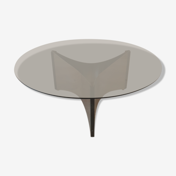 Round coffee table