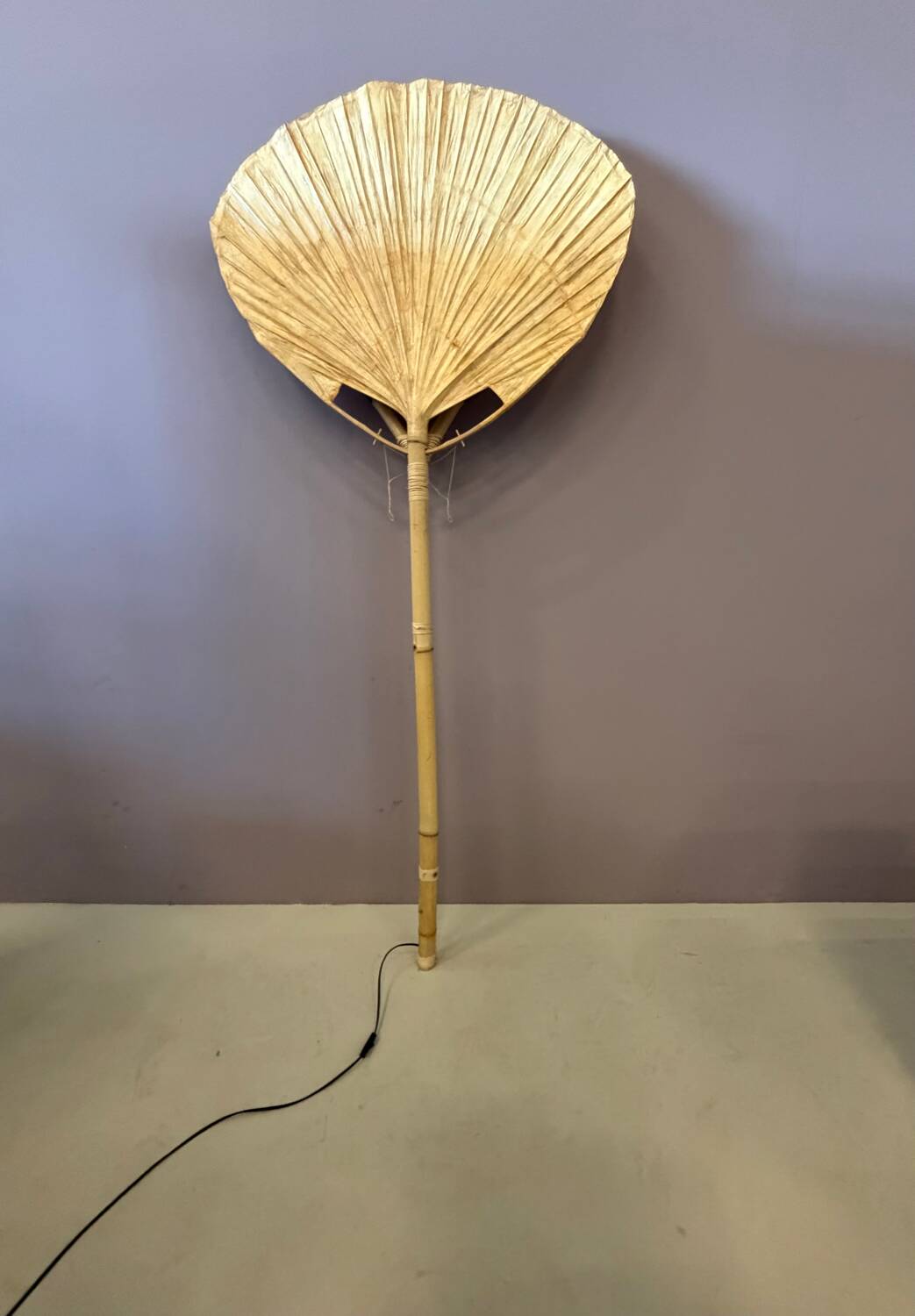 Uchiwa floor lamp large by Ingo Maurer for Design M.