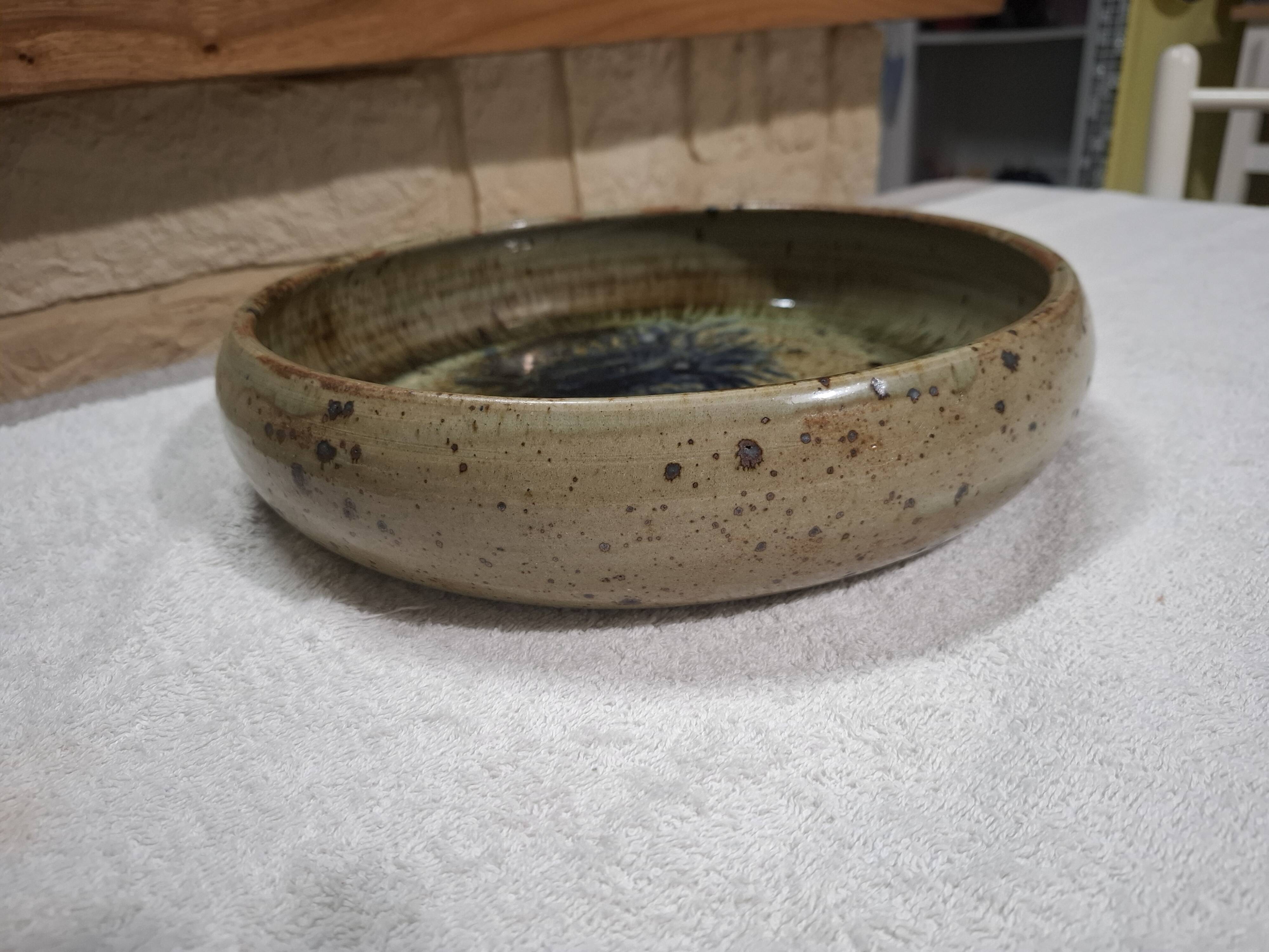 Pyrite stoneware ceramic with thistle decoration signed by Suzanne Dauliach, 1970s.