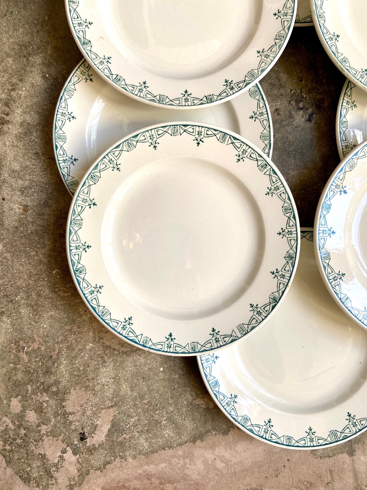 8 dessert plates St Amand & Hamage in iron earth