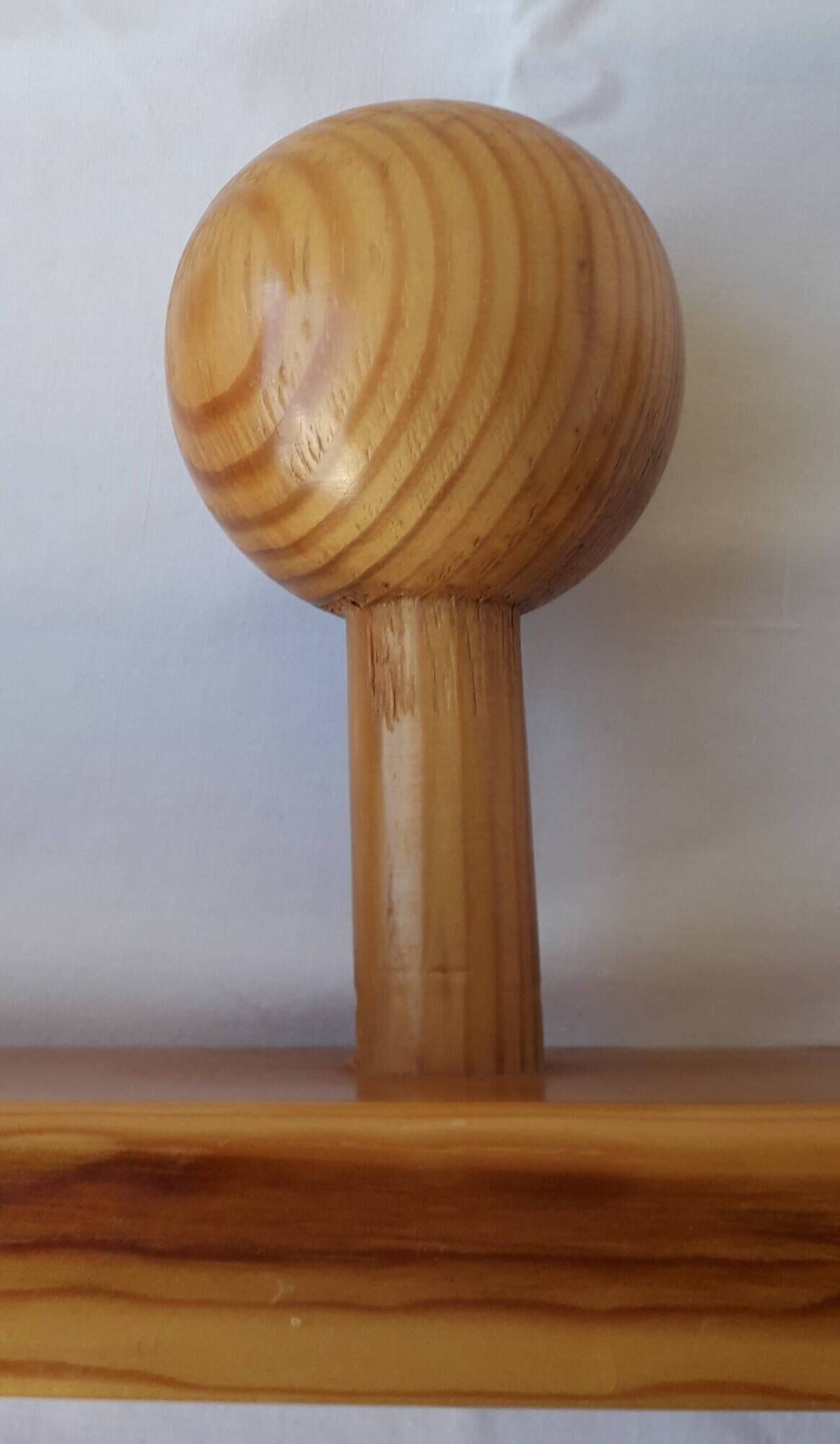 Portemanteau en bois pin
