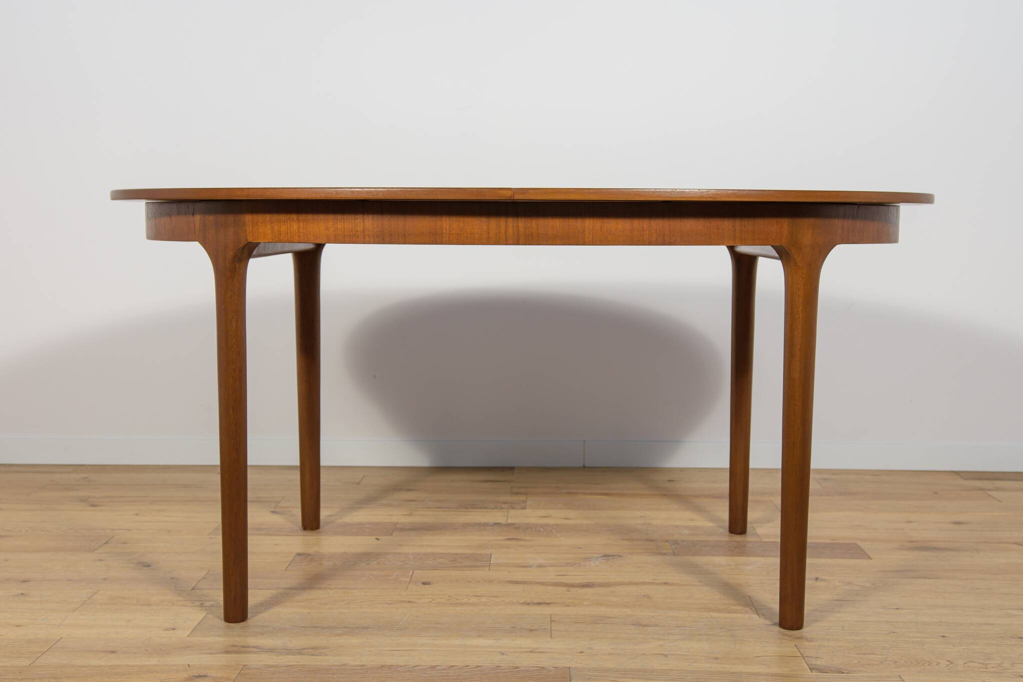 Mid-Century Oval Extendable Teak Dining Table from McIntosh, 1960s