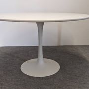 Space Age tulip round table by Maurice Burke for Arkana, 1960s-70s