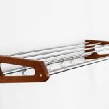 Porte-manteau en teck et acier par Børge Mogensen pour Søborg Møbler (Danemark, années 1960).