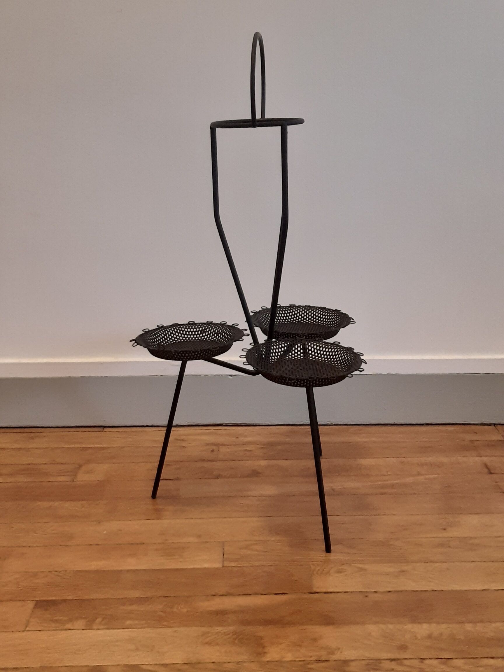 Steel plant holder 60s