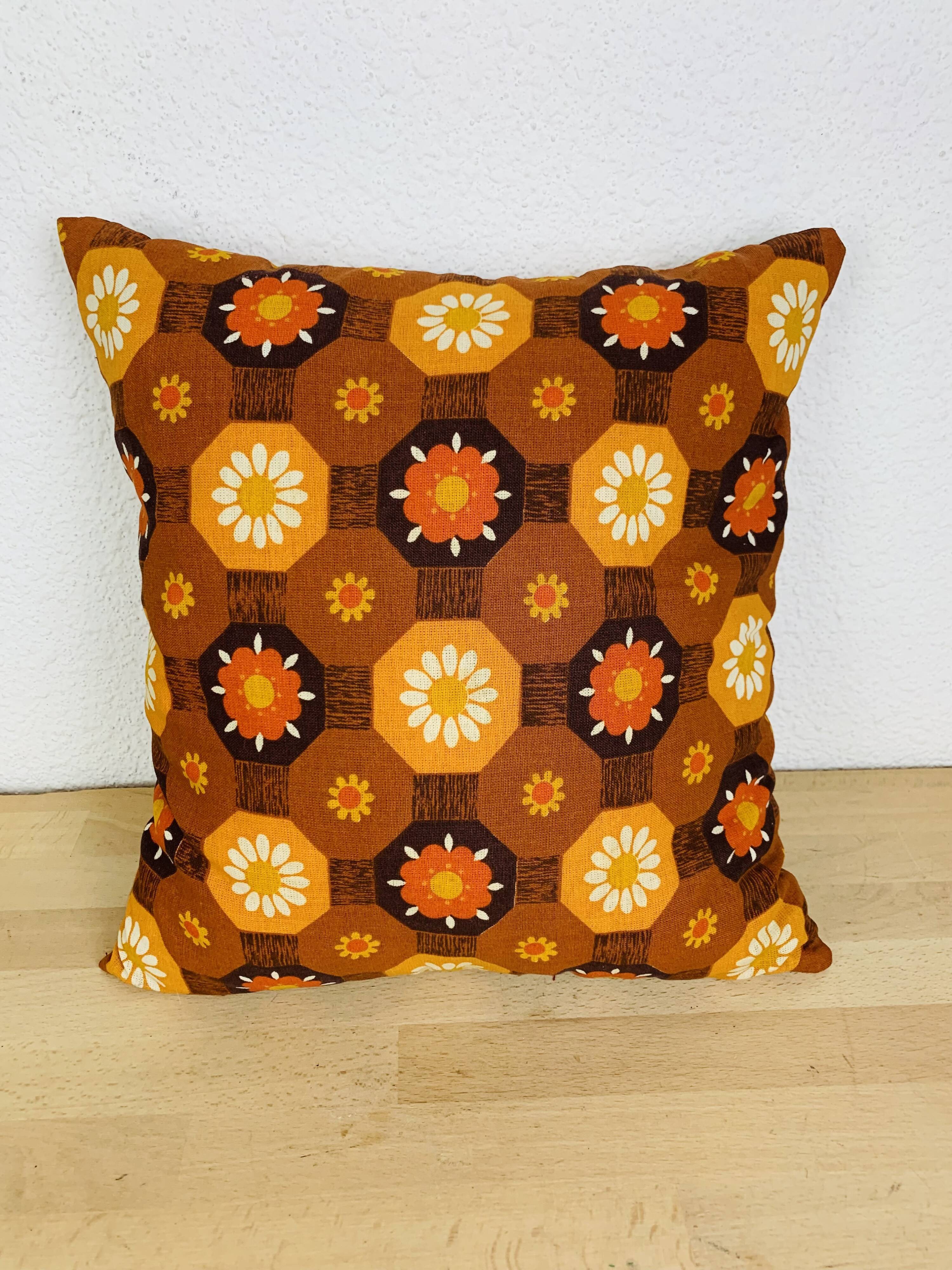 Vintage 70s flower cushion 38 x 38 cm