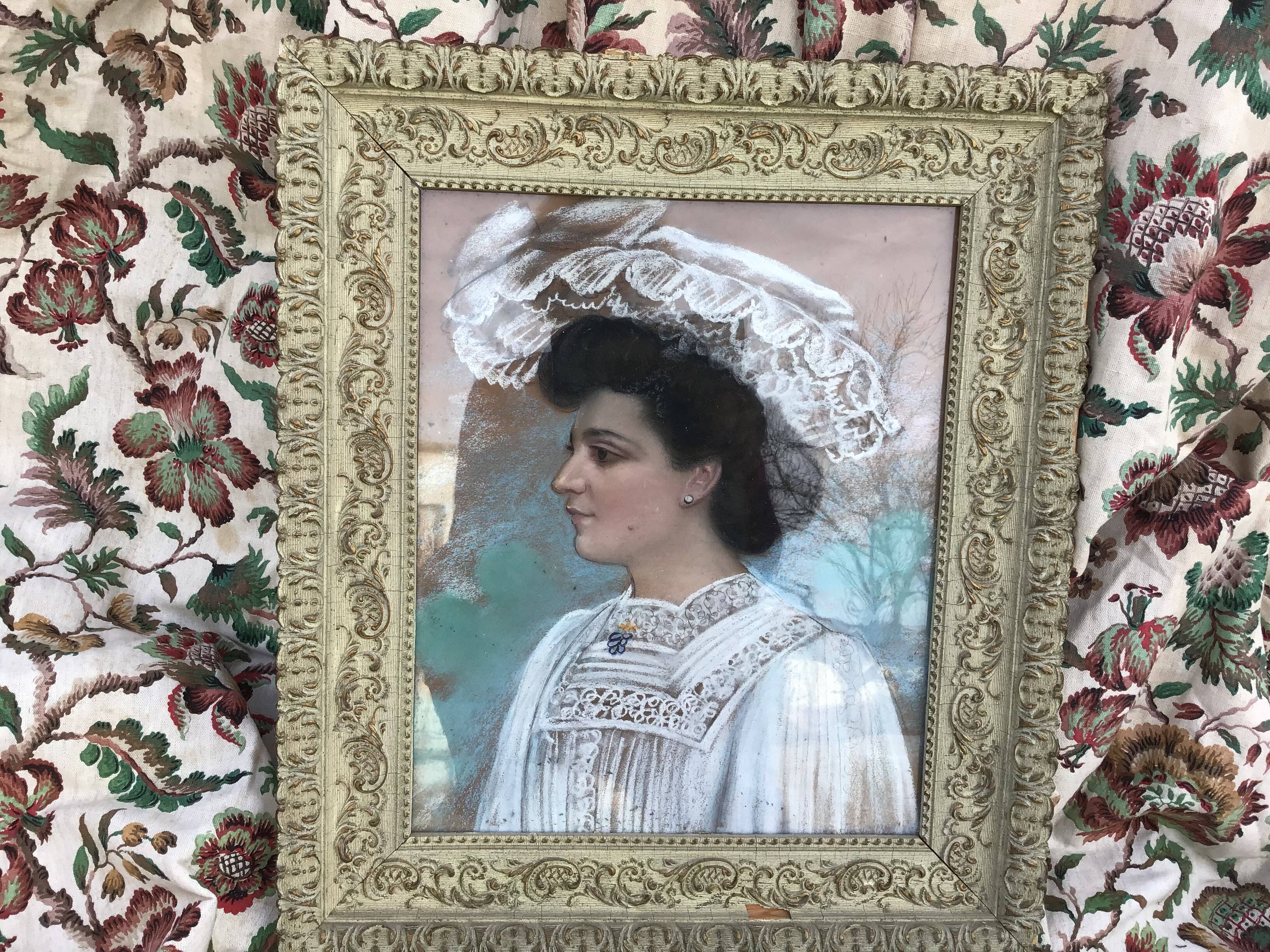 Pastel portrait young woman 19th