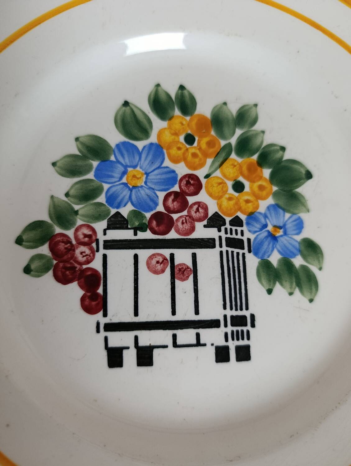 Assiette fleuri HBCM France