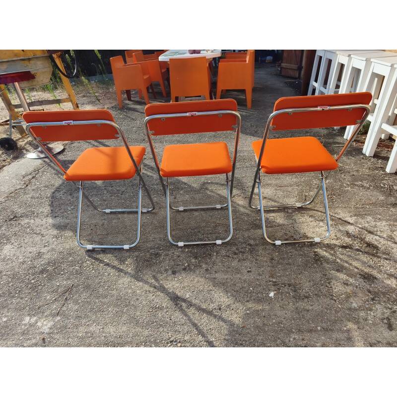 3 folding chairs: Framar