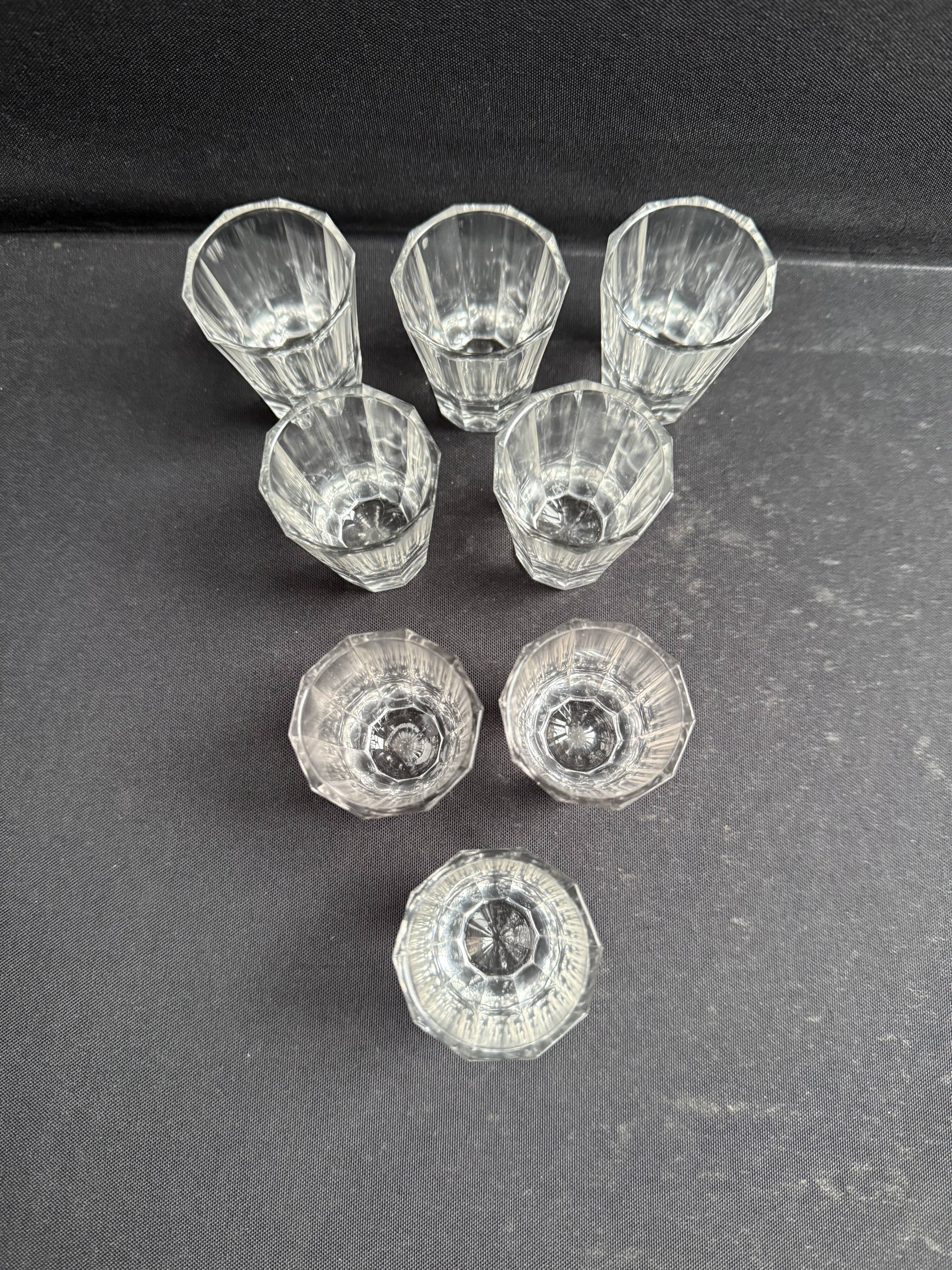 8 Liqueur Glasses – Blown and Cut Crystal