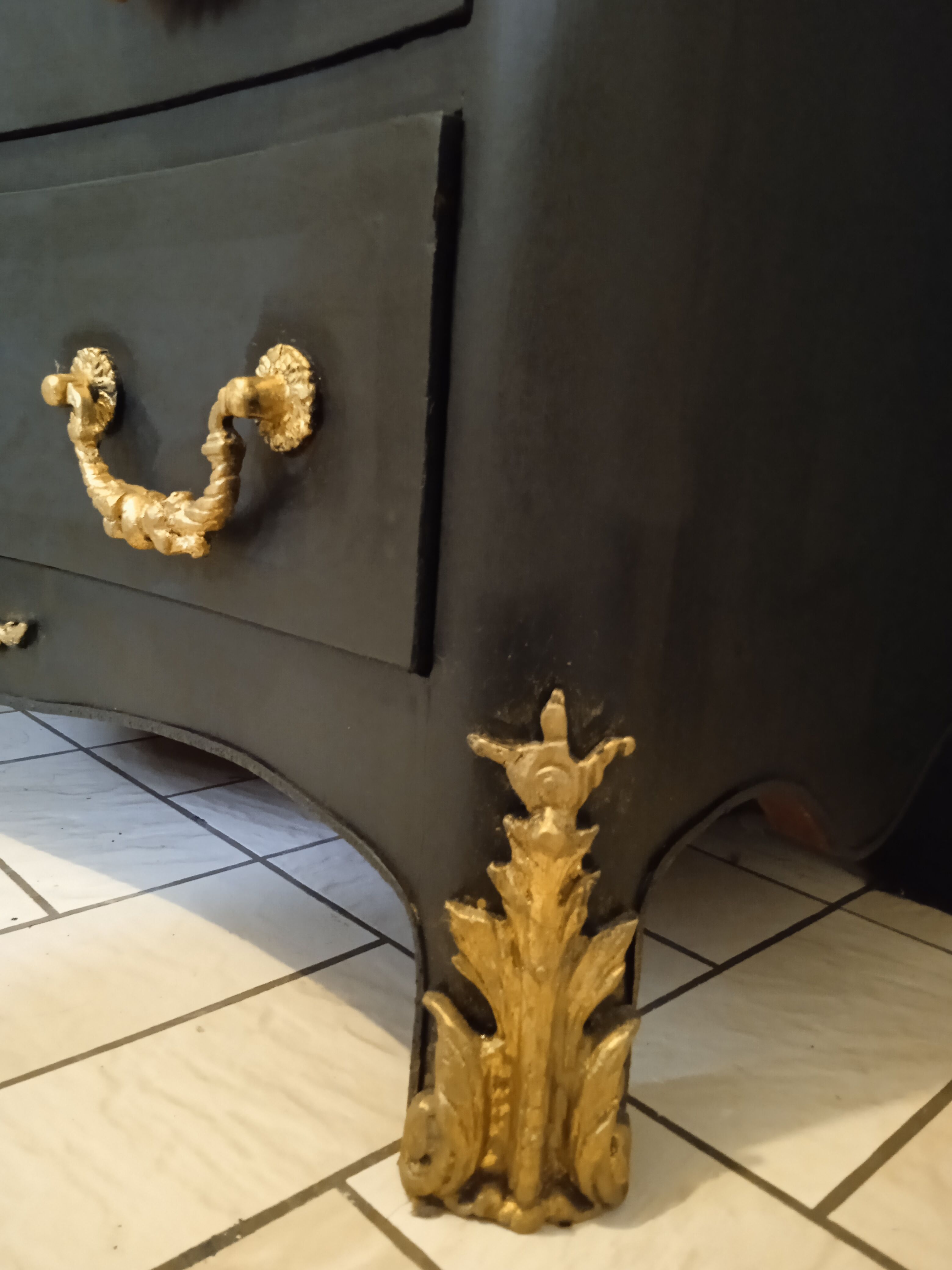 Empire style dresser