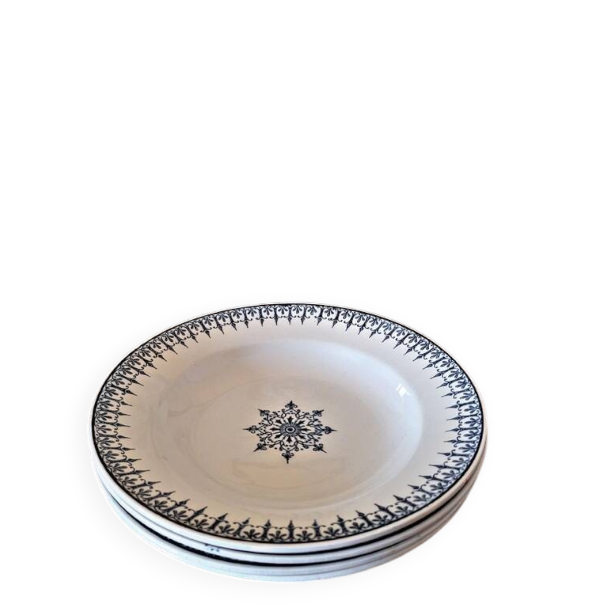 4 assiettes creuses Saint Amand, service Primax en terre de fer bleue, début 1900