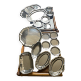 Set of stainless steel dishes