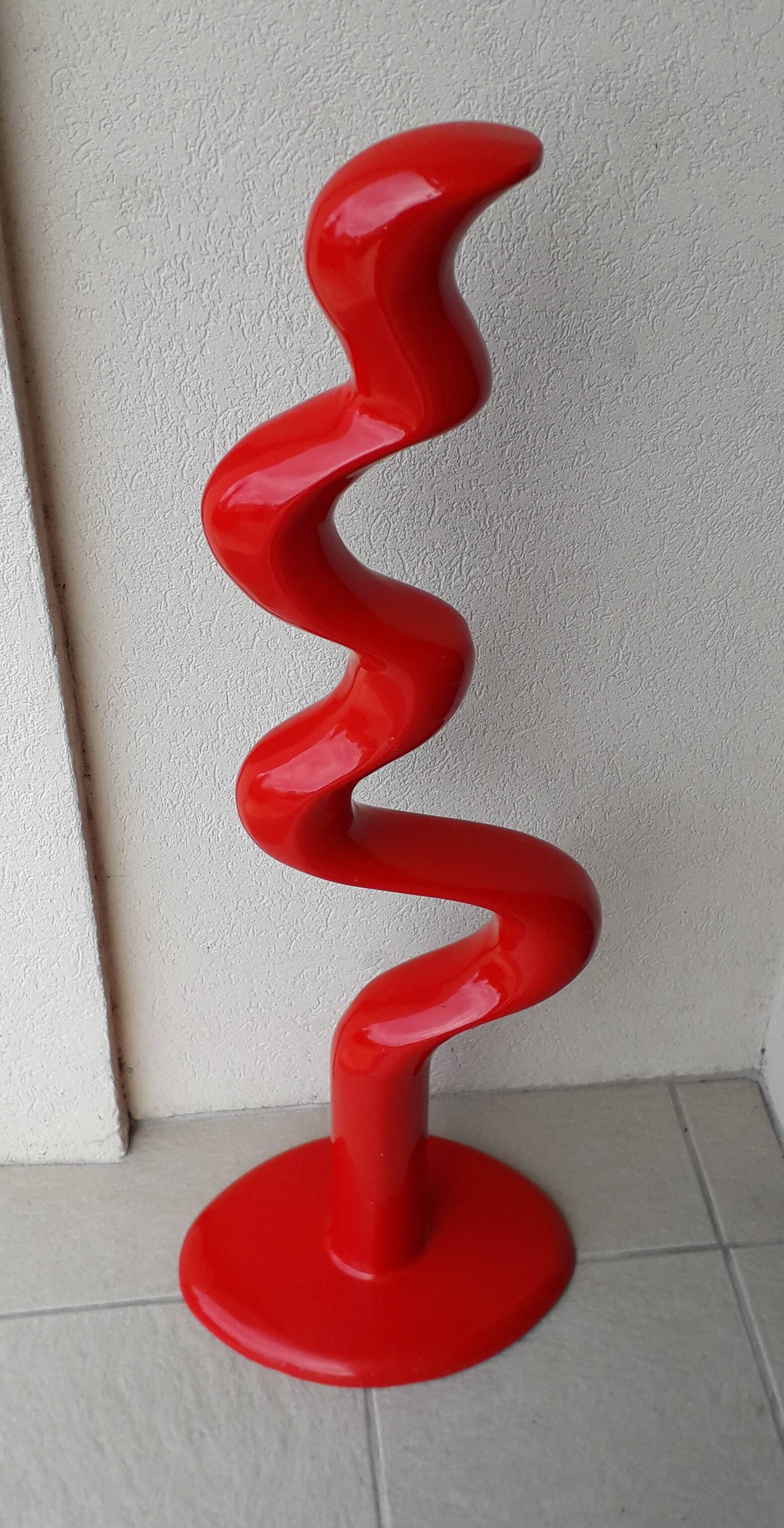 Red sculpture Döman