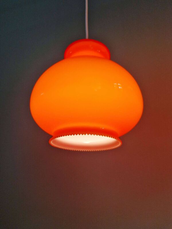 Trio de suspensions vintage en opaline orange, 1960-70