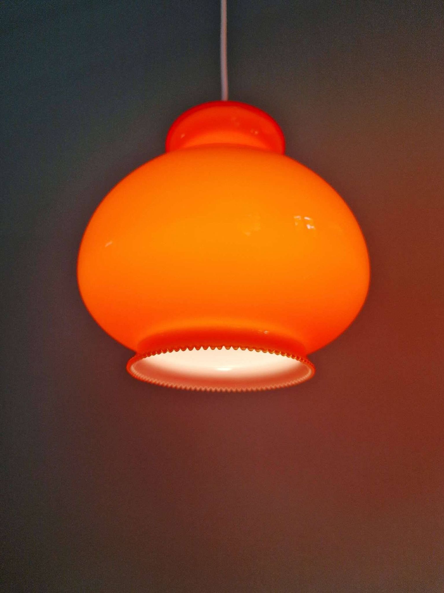 Trio de suspensions vintage en opaline orange, 1960-70