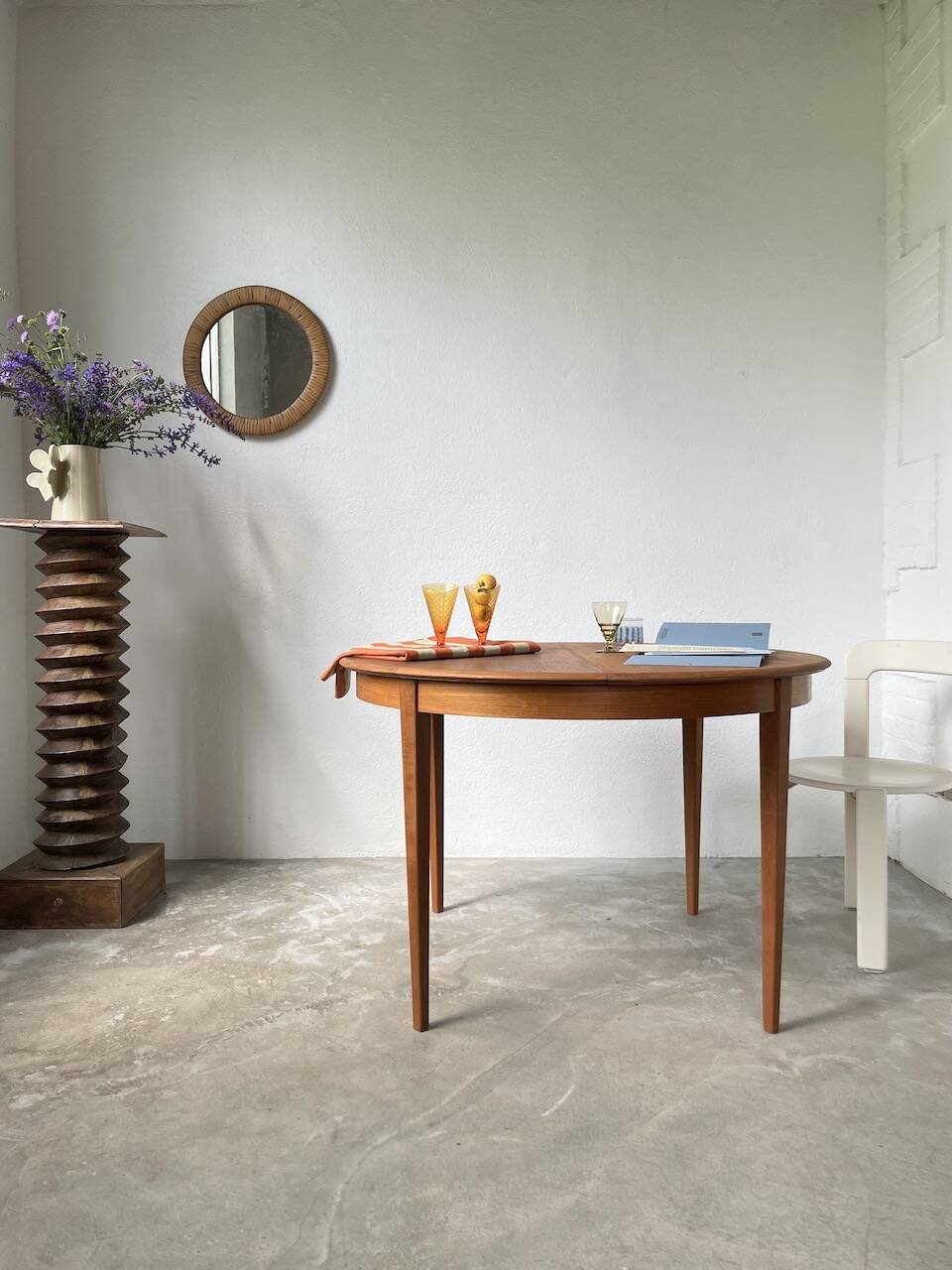 Scandinavian round teak table with extension