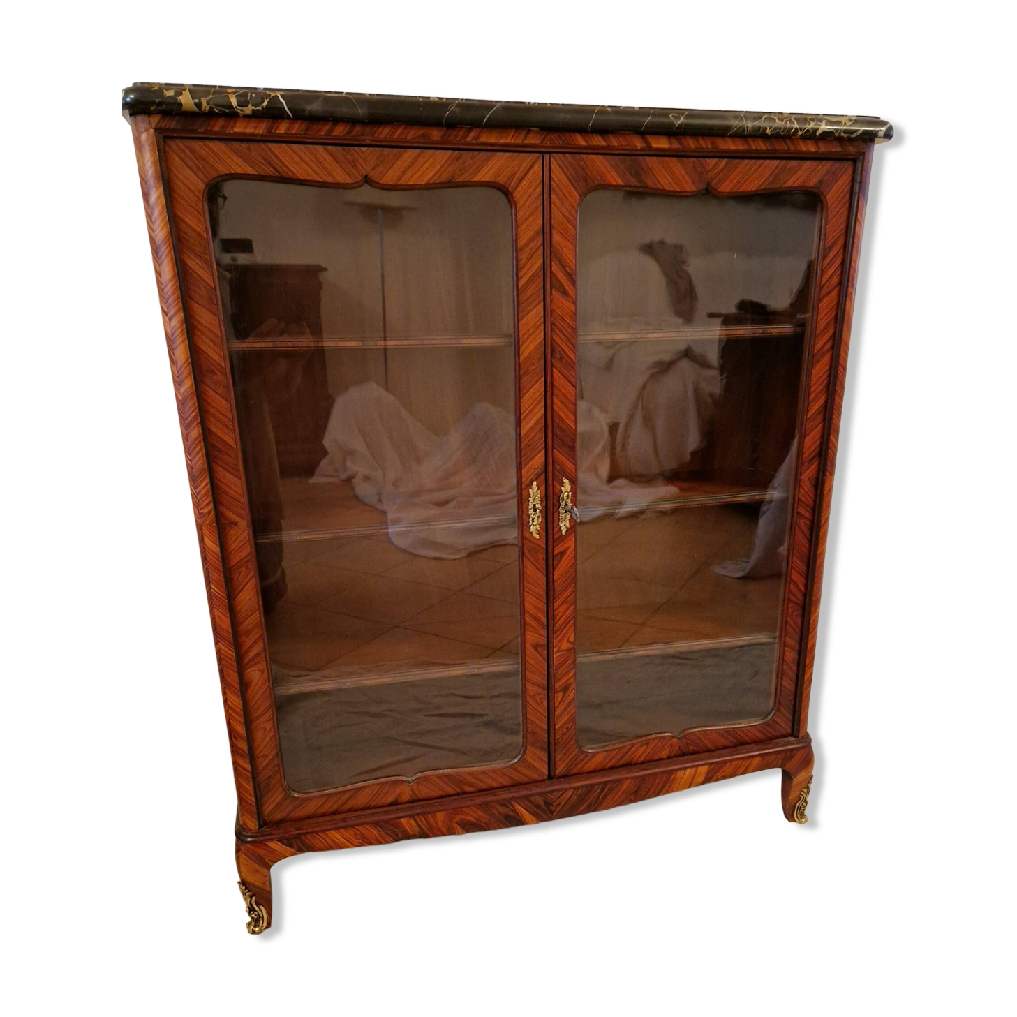 Napoleon III display cabinet in marquetry, Louis XV style, black marble, gilded bronze.