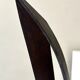 Sculpture abstraite en bronze veritable et signée, modernisme 1970