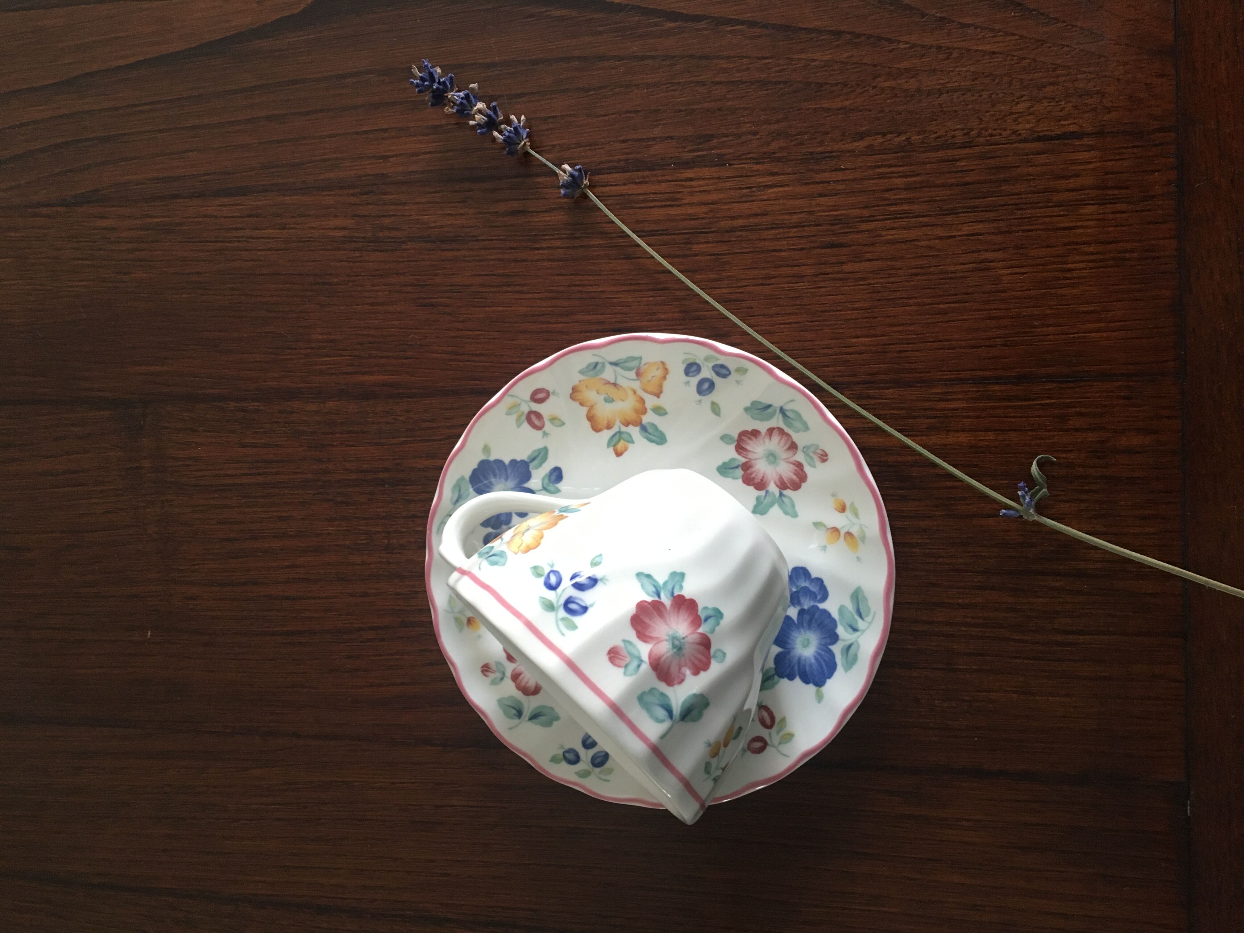 Tasse Churchill fleurie made in England