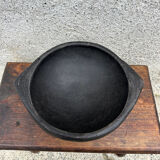 Ancient bowl, Colombian ceramic pottery La Chamba.