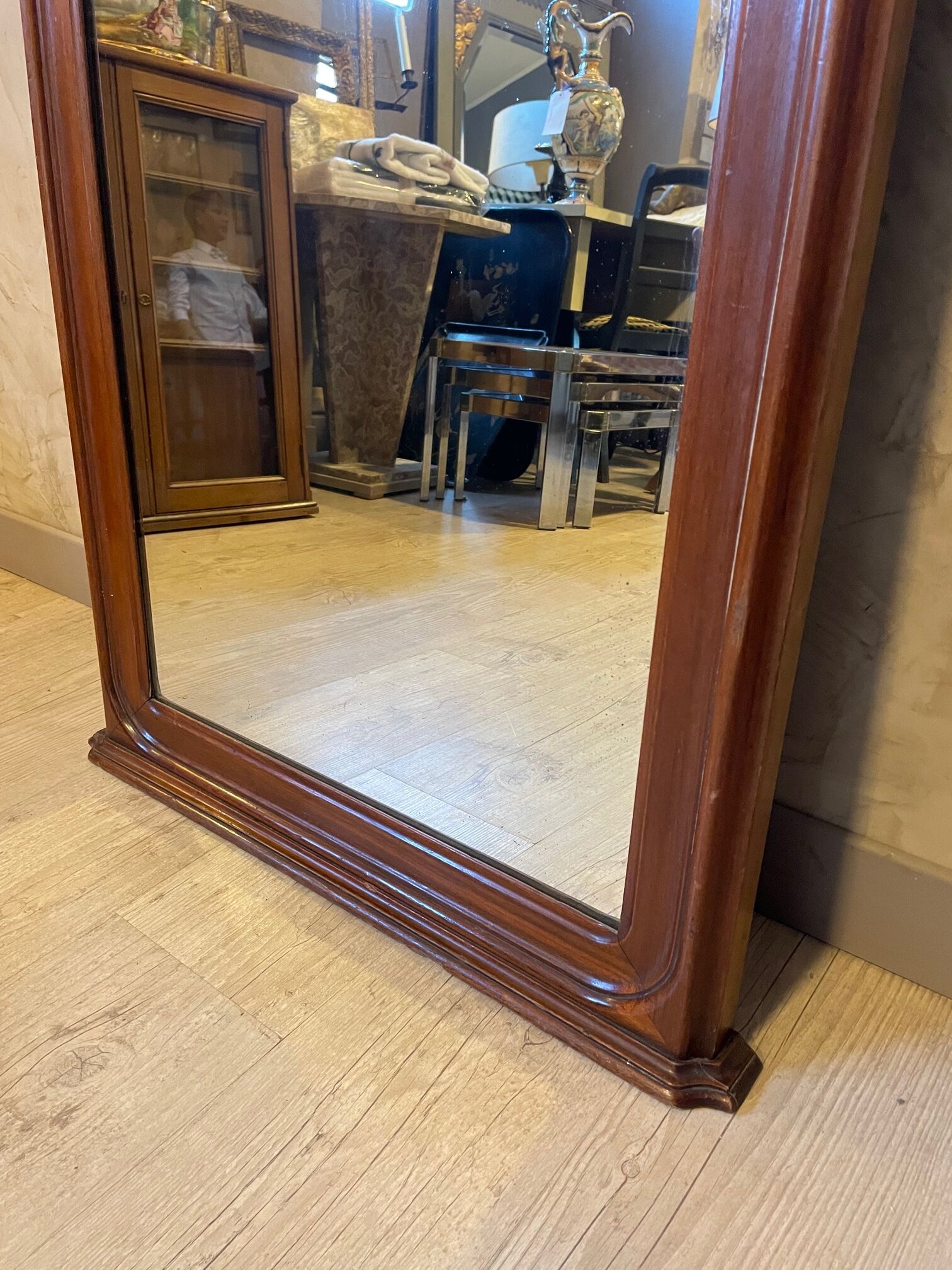 Mirror to install
