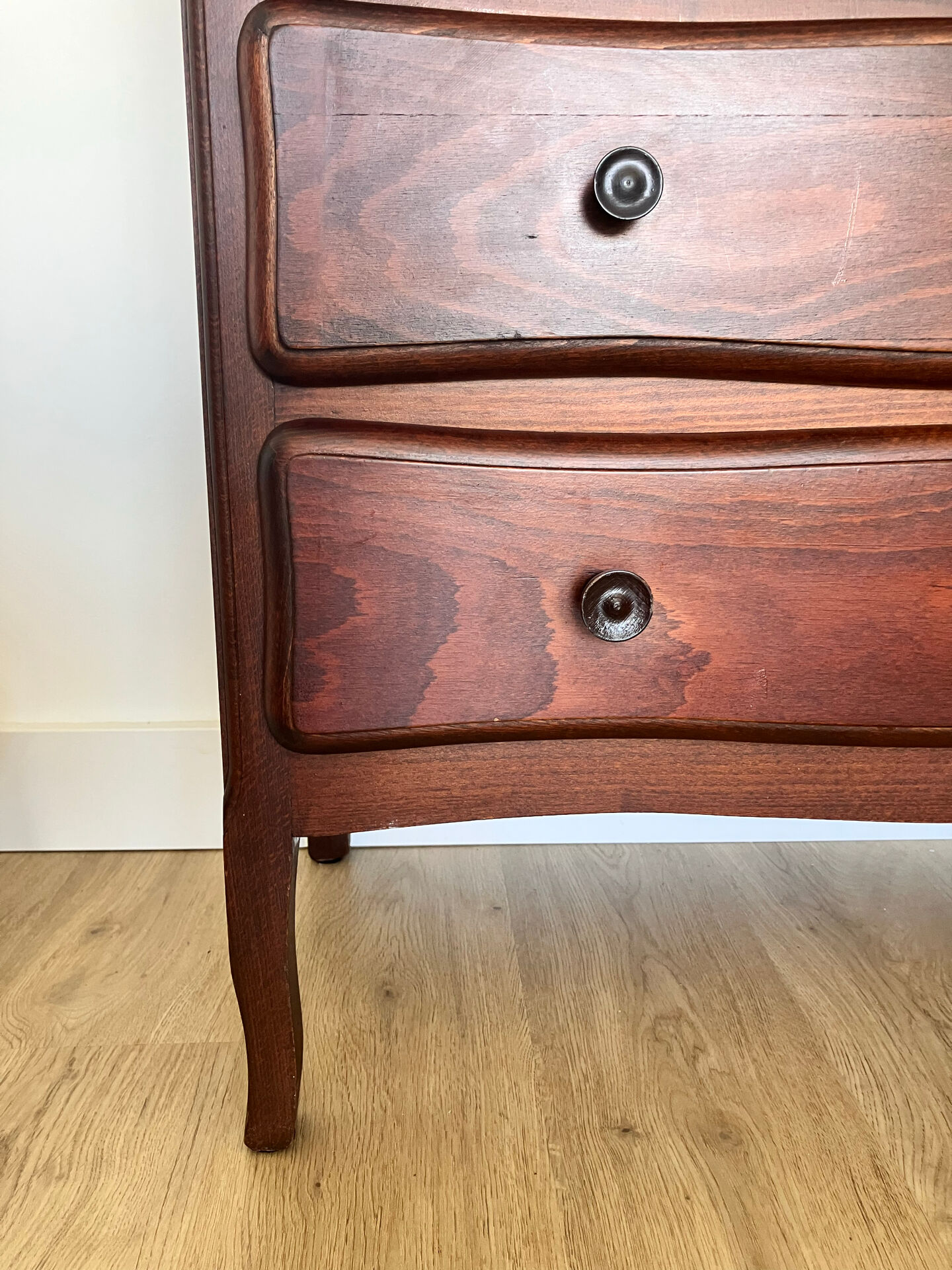 Solid wood chest of drawers