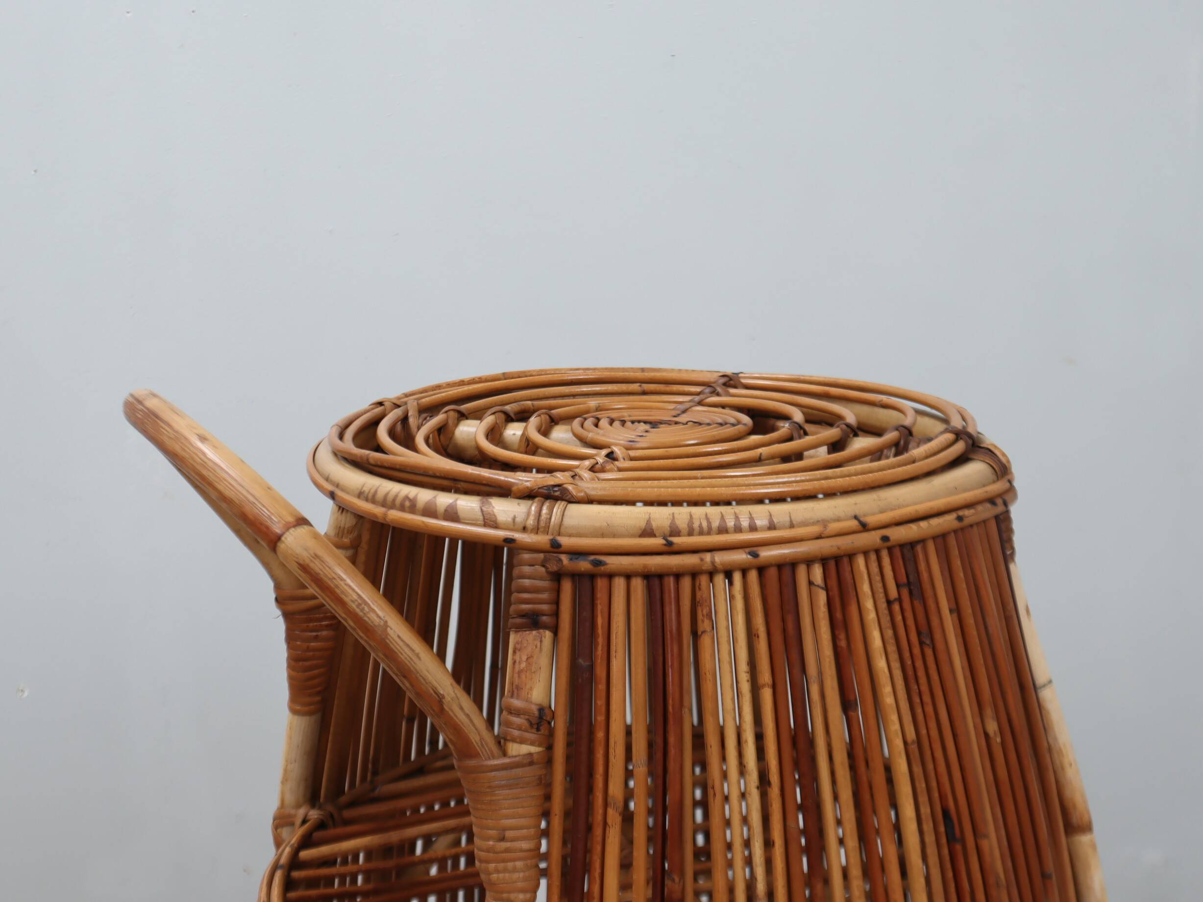 1960s Italian mid-century modern rattan barrel bar cart